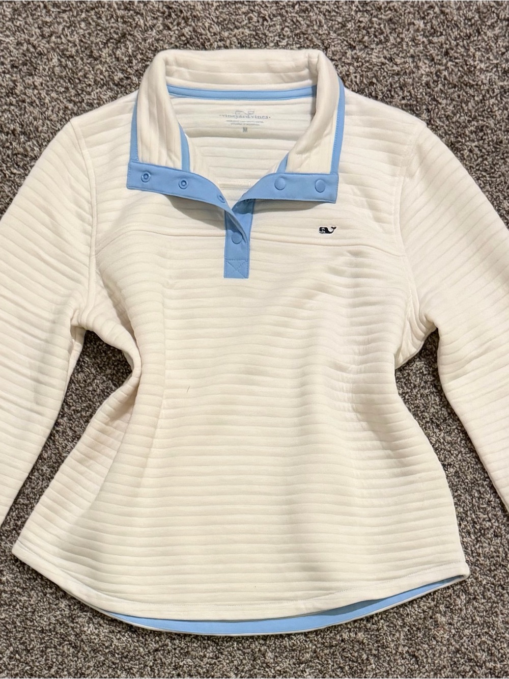NWOT Vineyard Vines Cream Pullover with Light Blue Trim